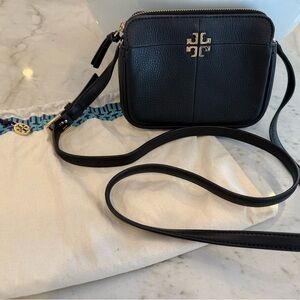 Tory Burch black pebbled leather crossbody camera bag like new condition